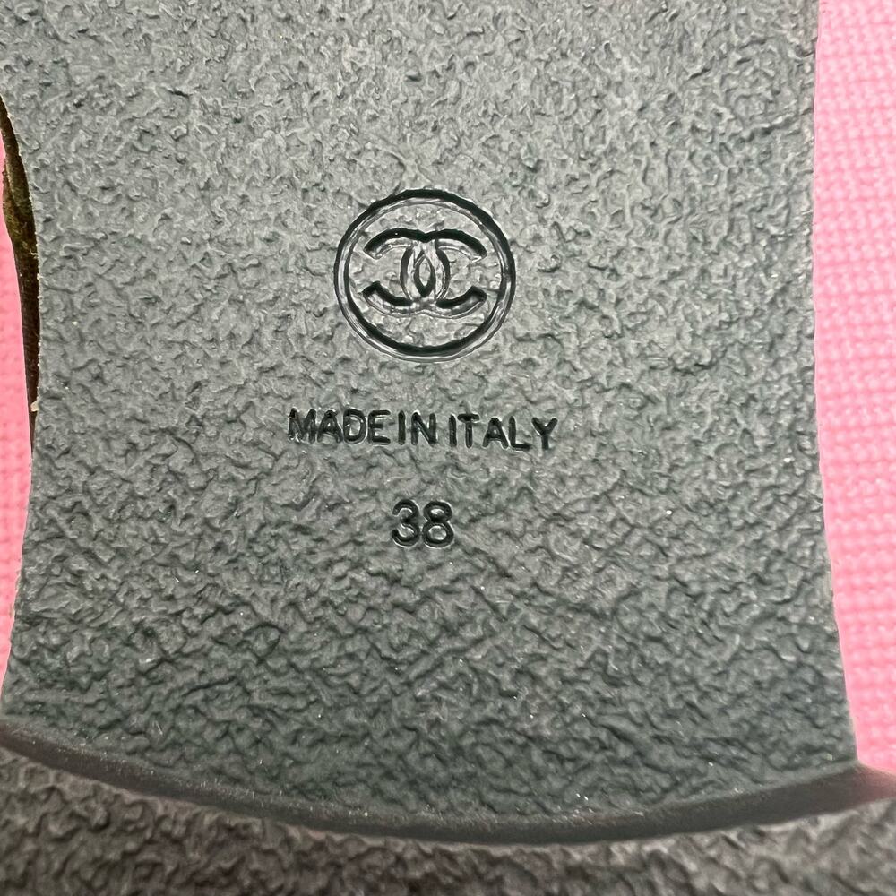 CHANEL Interlocking CC Logo Velvet Lace-Up Boots EU 38 US 8 Green Ankle Booties - Picture 16 of 16